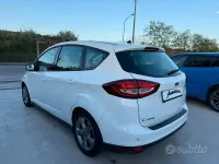 Begagnad Ford C-MAX 120 HK (88 kW) 2016 Vit Minibuss