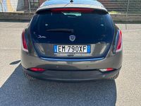 Usata Lancia Delta 120 CV (88 kW) 2012 Utilitaria