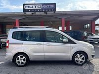 Usata Ford Tourneo Courier Titanium 95 CV (69 kW) 2016 Grigio Monovolume