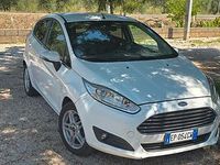 Usata Ford Fiesta Titanium 75 CV (55 kW) 2013 Bianco Utilitaria