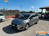 Usata Peugeot 5008 Allure 115 CV (84 kW) 2015 Grigio Monovolume
