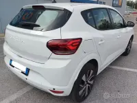 Usata Dacia Sandero Expression 101 CV (74 kW) 2025 Bianco Utilitaria