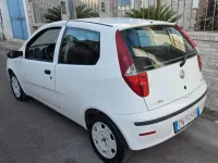 Usata Fiat Punto 69 CV (50 kW) 2004 Bianco Utilitaria