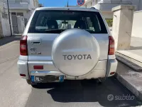 Usata Toyota RAV4 Sol 116 CV (85 kW) 2005 Grigio SUV