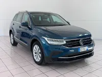 Usata VW Tiguan Life 131 CV (96 kW) 2021 Blu SUV