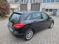 Usata Mercedes B200 Premium 136 CV (100 kW) 2014 Nero Monovolume