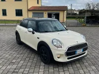 Usata Mini ONE 102 CV (75 kW) 2015 Utilitaria