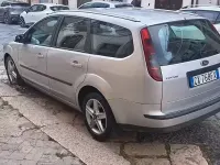 Usata Ford Focus 90 CV (66 kW) 2005 Grigio Station wagon