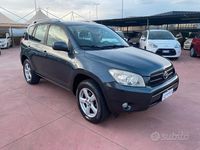 Usata Toyota RAV4 Luxury 136 CV (100 kW) 2007 Grigio SUV