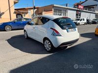Usata Lancia Ypsilon Platinum 69 CV (50 kW) 2013 Bianco Utilitaria