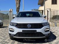 Usata VW T-Roc Business 116 CV (85 kW) 2020 Argento SUV