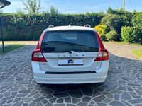 Usata Volvo V70 Momentum 231 CV (169 kW) 2010 Bianco Station wagon