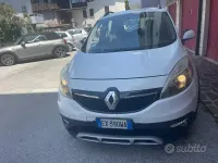 Usata Renault Scénic XMOD 110 CV (80 kW) 2015 Bianco Monovolume