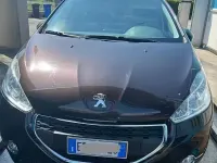 Usata Peugeot 208 82 CV (60 kW) 2013 Utilitaria