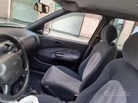 Usata Ford Escort Ghia 88 CV (64 kW) 1997 Nero Berlina