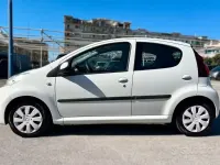 Usata Peugeot 107 Active 68 CV (50 kW) 2014 Bianco Utilitaria