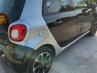 Begagnad Smart ForFour 71 HK (52 kW) 2015 Svart Halvkombi