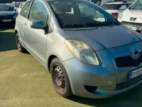 Usata Toyota Yaris 84 CV (61 kW) 2006 Grigio Berlina