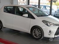 Usata Toyota Yaris Lounge 90 CV (66 kW) 2016 Bianco Berlina