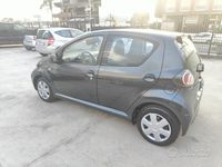 Usata Toyota Aygo 68 CV (50 kW) 2011 Nero Utilitaria