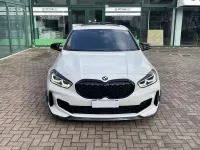 Begagnad BMW M135 Comfort Edition 345 HK (253 kW) 2019 Vit Halvkombi