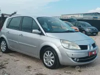 Usata Renault Scénic III Dynamique 106 CV (77 kW) 2009 Grigio Berlina