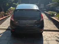 Usata Ford Fiesta 75 CV (55 kW) 2013 Berlina
