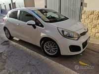 Usado Kia Rio EX 90 CV (66 kW) 2014 Blanco Berlina