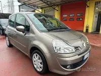 Usata Renault Modus 88 CV (64 kW) 2011 Grigio Monovolume