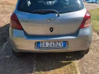 Usata Toyota Yaris Sol 90 CV (66 kW) 2006 Grigio Berlina