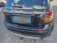 Second-hand Suzuki SX4 135 CP (99 kW) 2011 Negru SUV