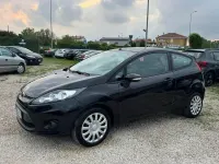 Usata Ford Fiesta 92 CV (67 kW) 2010 Nero Berlina