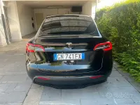 Usata Tesla Model Y 125 kW (170 CV) 2023 Nero SUV