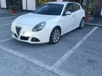 Usata Alfa Romeo Giulietta Distinctive 140 CV (102 kW) 2012 Utilitaria