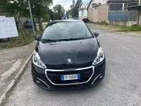 Usata Peugeot 208 Allure 82 CV (60 kW) 2018 Blu Utilitaria