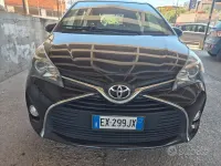 Usata Toyota Yaris 90 CV (66 kW) 2015 Nero Utilitaria