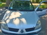 Käytetty Renault Clio II 58 HP (42 kW) 2003 Viistoperä