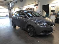 Usata Lancia Ypsilon Gold 69 CV (50 kW) 2022 Grigio scuro metallizzato Utilitaria
