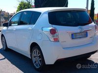 Usata Toyota Verso Active 124 CV (91 kW) 2013 Bianco Monovolume