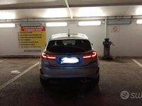 Usata Ford Fiesta Titanium 86 CV (63 kW) 2017 Grigio Berlina