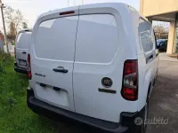 Usata Fiat Doblò 101 CV (74 kW) 2023 Bianco Monovolume