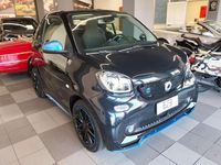 Usata Smart ForTwo Electric Drive Brabus 41 kW (56 CV) 2019 Nero Cabrio