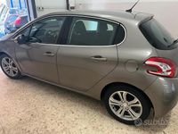 Usata Peugeot 208 82 CV (60 kW) 2012 Marrone Utilitaria