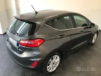 Usata Ford Fiesta Titanium 125 CV (91 kW) 2022 Grigio Utilitaria