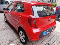 Usado Kia Picanto Active 67 CV (49 kW) 2018 Rojo Utilitario