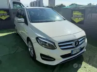Usata Mercedes B180 Premium 109 CV (80 kW) 2016 Bianco Utilitaria