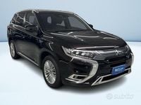 Usata Mitsubishi Outlander P-HEV 224 CV (164 kW) 2019 Nero SUV