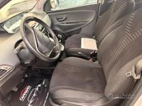 Usata Lancia Ypsilon 69 CV (50 kW) 2011 Grigio Utilitaria