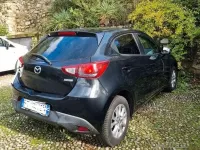 Usata Mazda 2 75 CV (55 kW) 2016 Nero Berlina