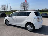 usata Toyota Verso 1.6 Active 7 posti + 4 GOMME